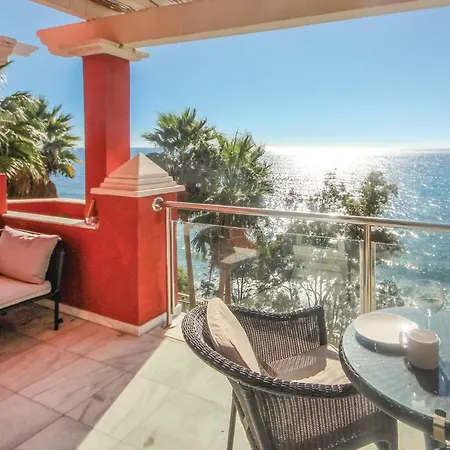 2 Bedroom Cozy Apartment In Estepona Apartment